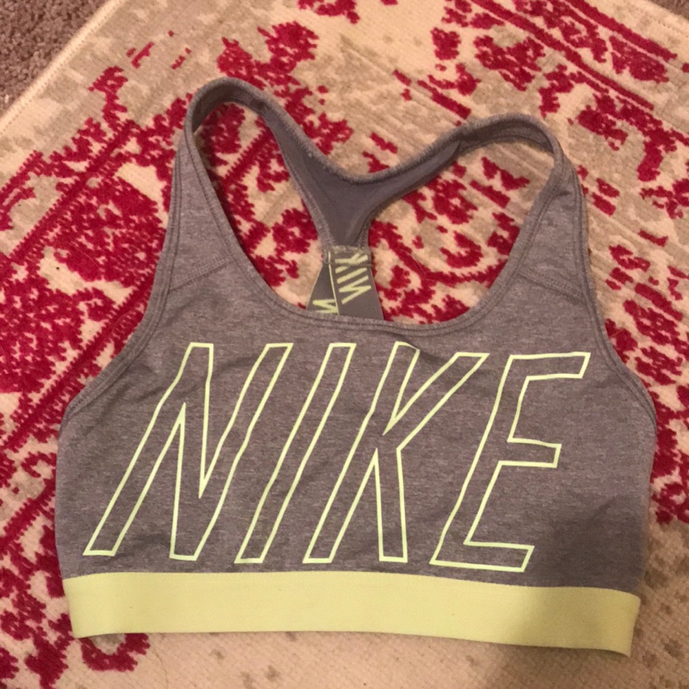 ✔️Grey Nike Sports Bra✔️